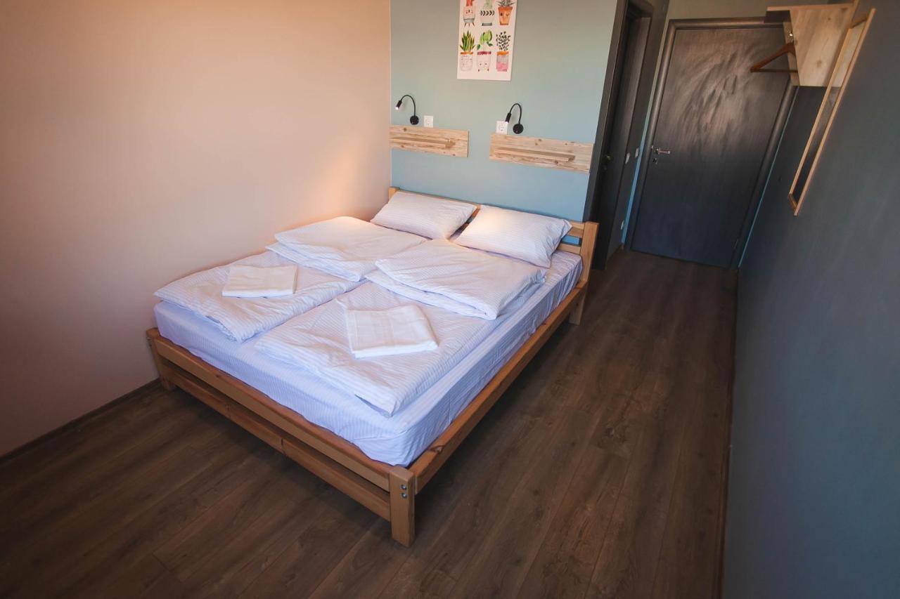 Dream Hostel Khmelnytskyi Exteriör bild