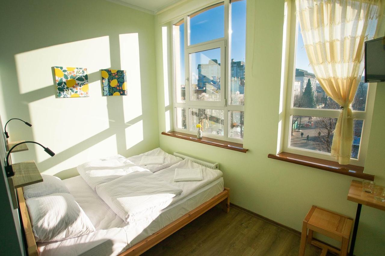 Dream Hostel Khmelnytskyi Exteriör bild
