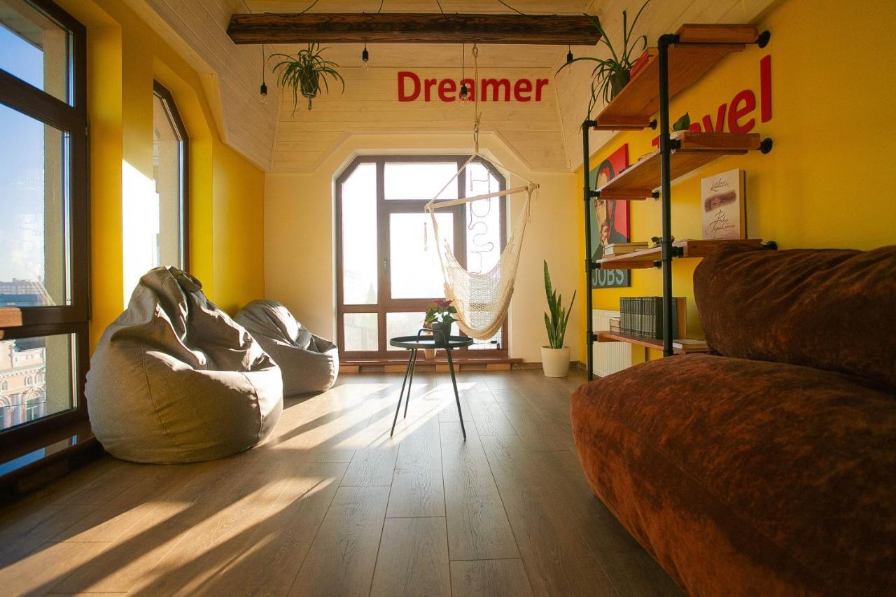Dream Hostel Khmelnytskyi Exteriör bild